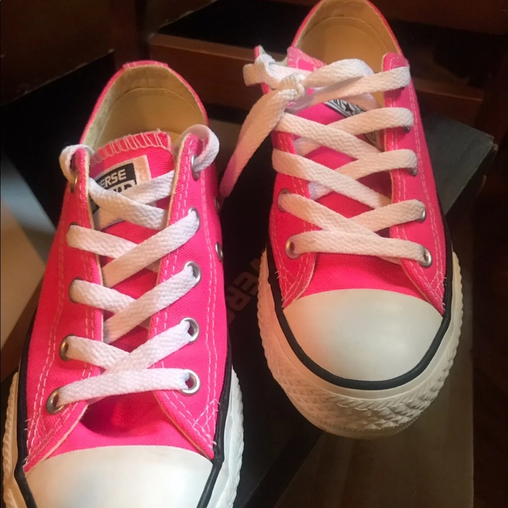 2 pair of Converse